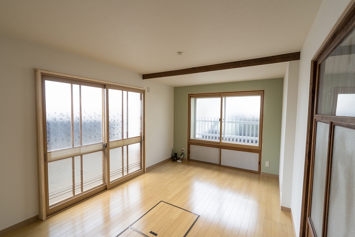 二重サッシで冬でもあったか!クロス・床の張替えを伴う断熱リフォーム事例/京都市西京区