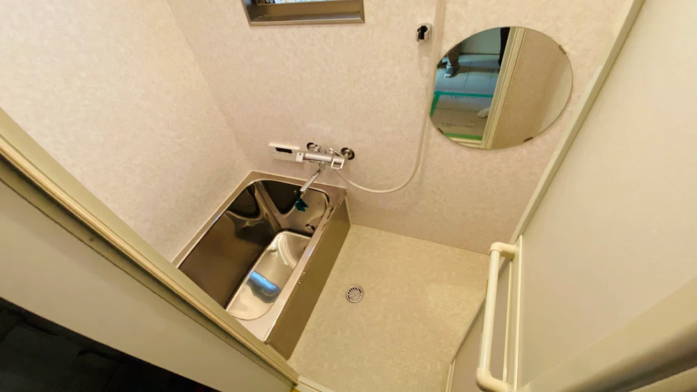 洗面床は張替え！タイルの浴室はパネルでユニットバス風に！／京都市左京区