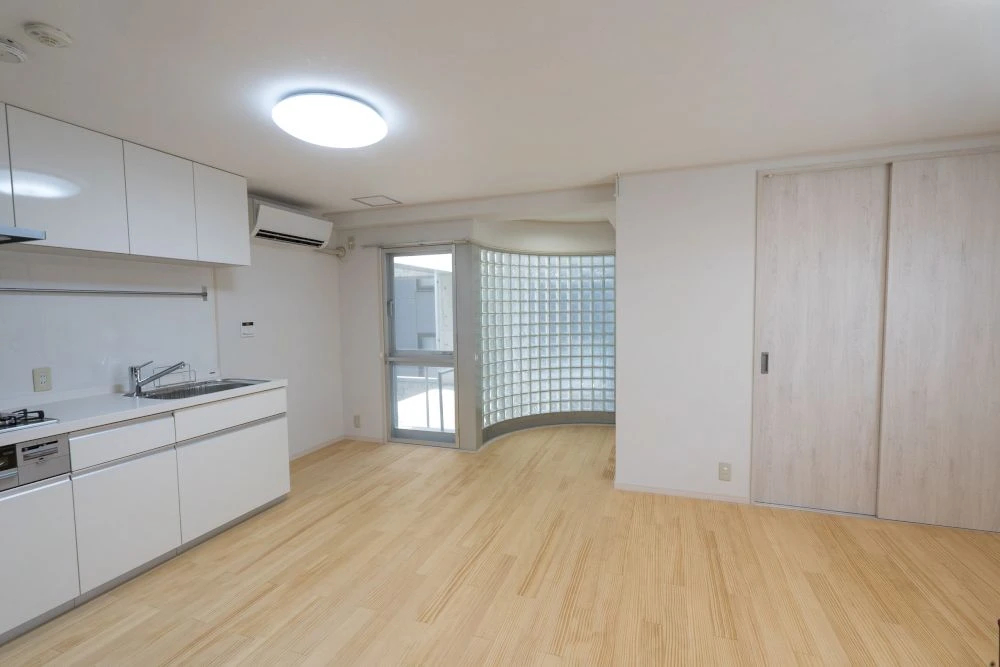 無垢フローリングと珪藻土を使ったマンションリフォーム/京都市中京区